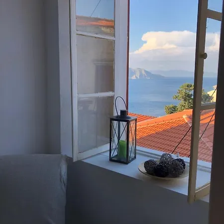 Kali Strata Traditional Mansion With Sea View Apartment